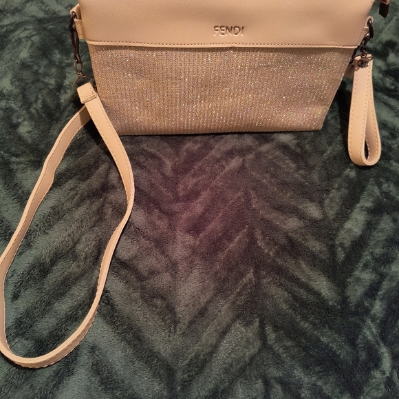 Women crossbody bag. Color Creme and sparkly. - Picture 2 of 5